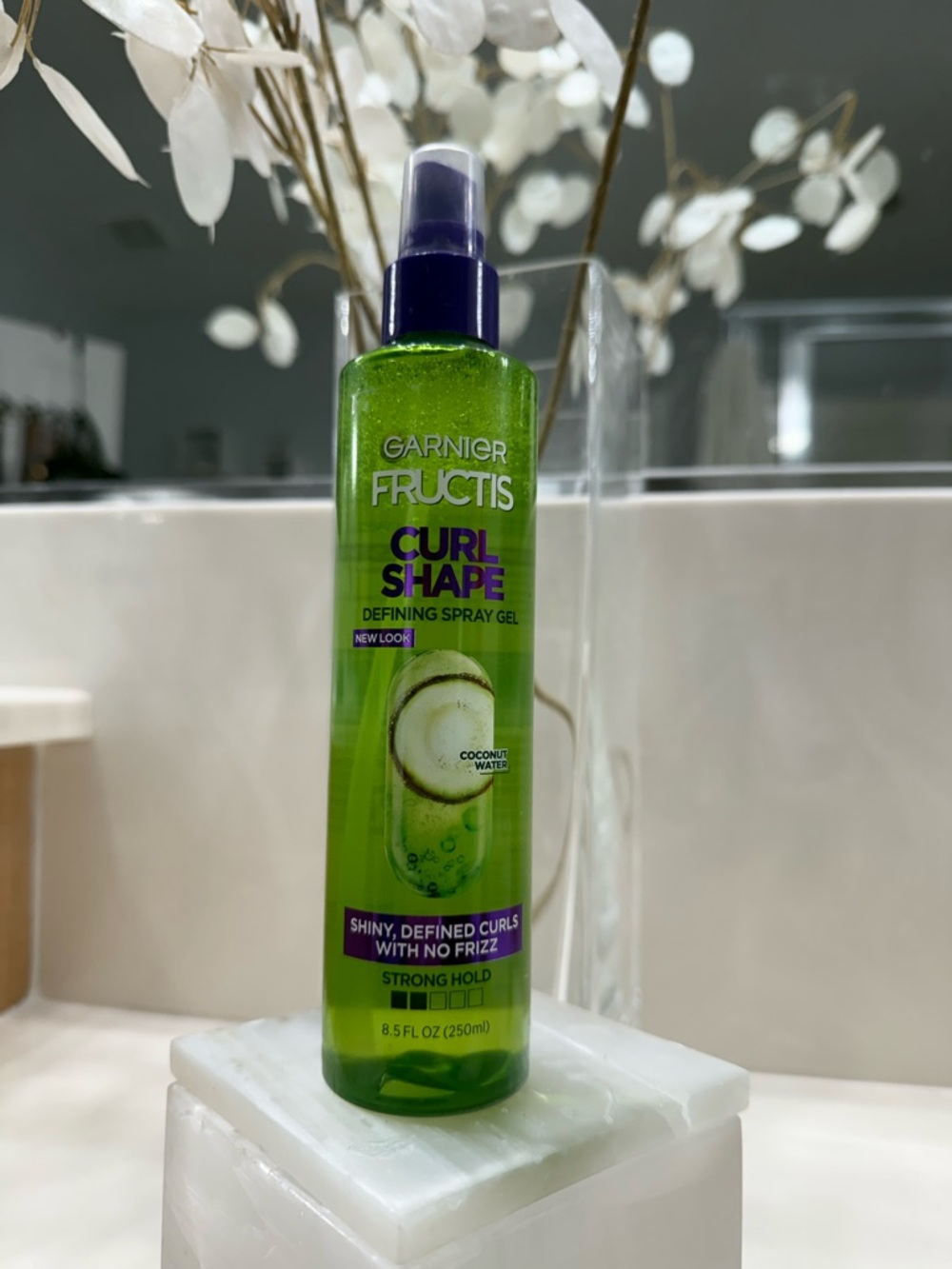 Garnier Fructis Curl Shape Defining Spray Gel - Green Bottle with Purple Cap